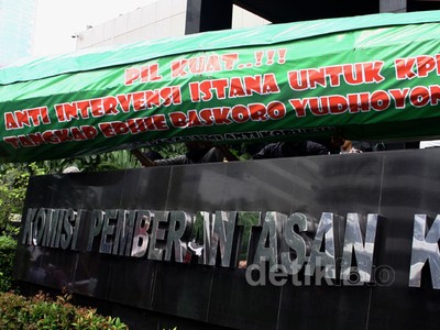 Pil Kuat Untuk KPK