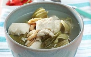 Racik Sup Bening Bernutrisi Ini untuk Tetap Sehat dan Hangatkan Badan!