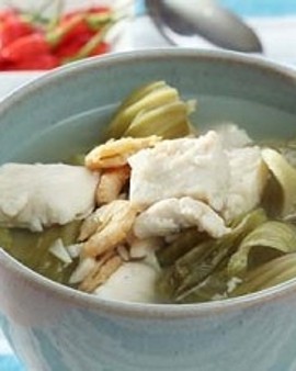 Racik Sup Bening Bernutrisi Ini untuk Tetap Sehat dan Hangatkan Badan!