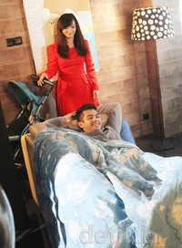 Untuk video klip tersebut, Zaskia menggandeng model asal Brazil yang bernama Christiano Muhamed. Gus Mun/detikHOT.