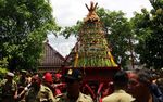Berebut Gunungan Keraton Yogyakarta