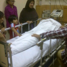 Ayahanda Dea Mirella Tutup Usia