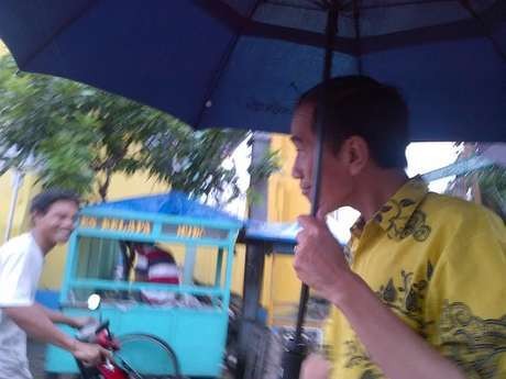 Jokowi Tinjau Tanggul Jebol di Situ Pedongkelan