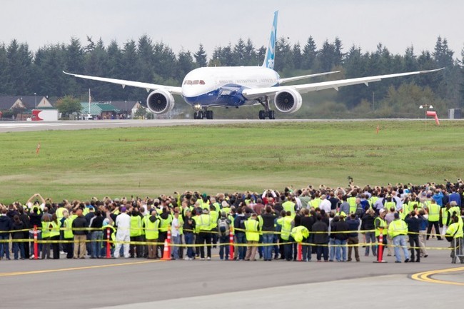 Daftar Masalah Boeing Dreamliner, Toilet Tak Bisa Disiram Hingga Aki Berasap
