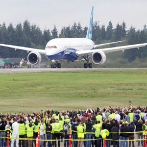 Daftar Masalah Boeing Dreamliner, Toilet Tak Bisa Disiram Hingga Aki Berasap