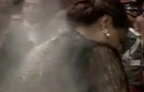 Wakil Presiden Guatemala Dilempar Tepung oleh Wanita Misterius