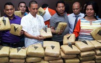     Polres Metro Jakarta Selatan berhasil menangkap 3 orang pengedar ganja di beberapa wilayah.