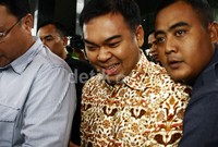 Bupati Lampung Selatan ini diperiksa dalam kasus sengketa Pilkada Lampung Selatan ini terkait erat dengan pengacara Susi Tur Andayani. Lamhot Aritonang/detikFoto.