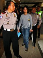 Dul Datangi Lantas Polda Metro Pakai Tongkat
