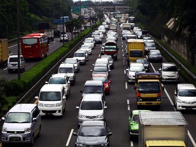 Tol TB Simatupang Macet