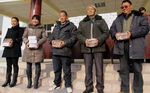 Warga China Antre Uang Rp 26 M