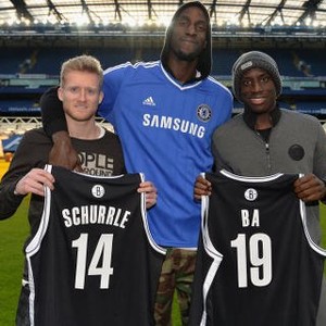 Ketika Schuerrle dan Demba Ba Jamu Kevin Garnett di Bridge