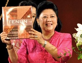 Bu Ani Bicara Instagram, Salah Satunya Komentar Soal Bu Jokowi dan Bu Ahok
