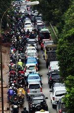 Akses Ditutup, Jalan TB Simatupang Macet Parah