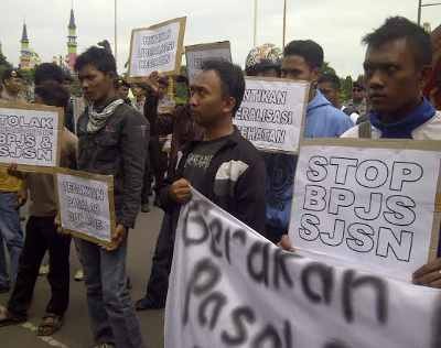 Mahasiswa Tuban Demo Tolak BPJS