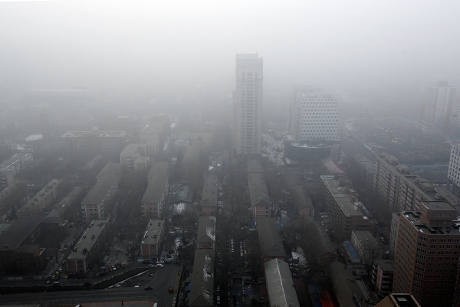 Polusi Asap Sesaki Beijing, Jarak Pandang Berkurang Ratusan Meter