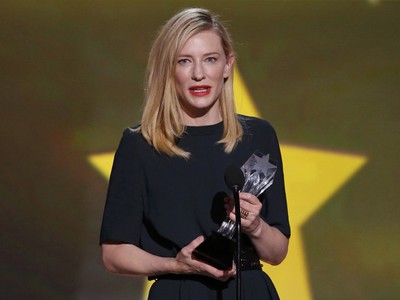 Cate Blanchett Raih Aktris Terbaik