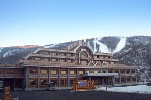 Ssst, Korea Utara Sekarang Punya Resor Ski