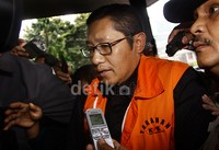 Anas masuk ke ruang pemeriksaan KPK. Lamhot Aritonang/detikFoto.