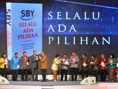 SBY Luncurkan Buku Selalu Ada Pilihan