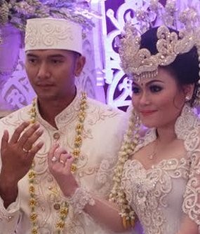 Kesedihan Nia Daniati Saat Ditinggal Sang Putri Usai Menikah