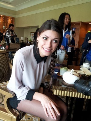 Linda Morselli Senang Bisa Dampingi Rossi ke Jakarta