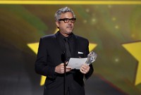Lewat film teranyarnya 'Gravity', sutradara Alfonso Cuaron berhasil memenangkan penghargaan Best Director dam enam lainnya seperti, Best Cinematography, Best Editing, Best Visual Effect, Best Actress In An Action Movie, dan Best Sci-fi/Horror Movie. REUTERS/Mario Anzuoni.