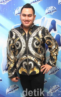 Gaya Nassar di depan kamera. Gus Mun/detikHOT.