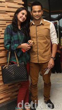 Shireen dan Wisnu saat ditemui di kantor MD Entertainment di kawasan Kuningan, Jakarta Selatan. Gus Mun/detikHOT.