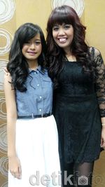 Ely Sugigi dan Anak Perempuan Kesayangannya