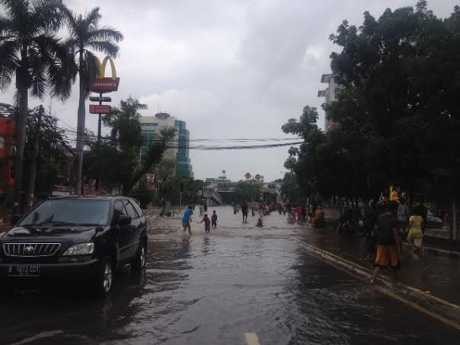 Kompleks Green Garden Masih Banjir, Lalin Dialihkan 
