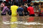 Terobos Banjir, Delman Terperosok ke Selokan