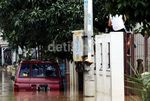 Warga Kompleks Dosen IKIP Dievakuasi