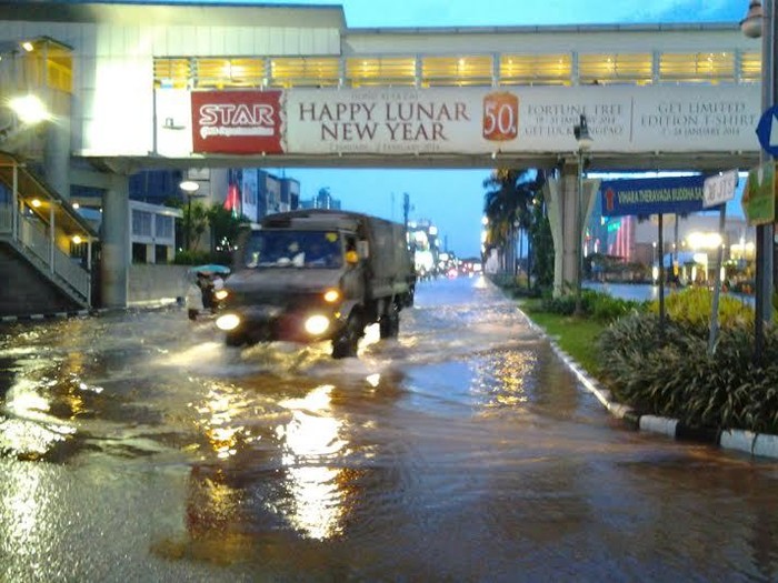 Penampakan Terbaru Banjir di Kelapa Gading