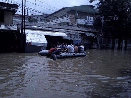 Kompleks Green Garden dan Kedoya Masih Banjir 1 Meter