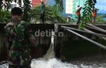 Tanggul Kali Sekretaris Jebol