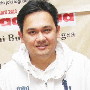 Farhat Tak Setuju Nia Daniati Gelar Pesta Pernikahan Mewah Anaknya?