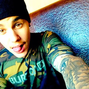 Kasus Belum Selesai, Justin Bieber Asyik Liburan ke Aspen