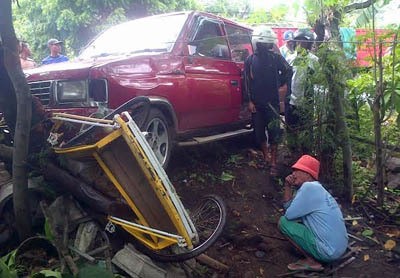 Sopir Panther Tewas Usai Tabrak Becak