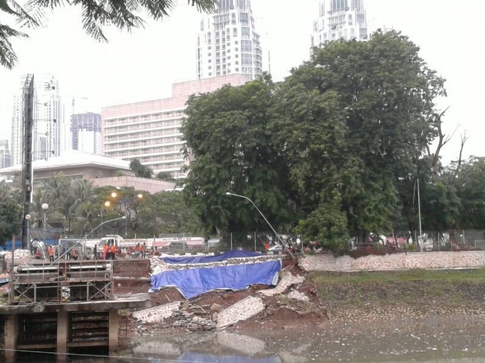 Tanggul Waduk Setiabudi Longsor, Jokowi akan Minta Kostrad Perbaiki