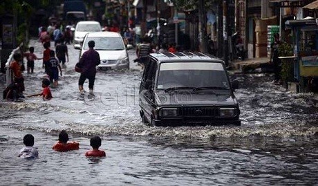 49 Ruas Jalan di Jakarta Terendam Banjir, 30 Titik Tak Bisa Dilintasi