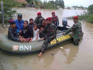 Muara Bakti Babelan Bekasi Banjir Seminggu, Bantuan Masih Kurang