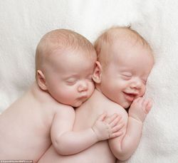 Menggemaskan! Ketika Bayi Berpose Saat Terlelap