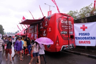 Telepon & Internet Gratis di Posko Banjir Telkomsel
