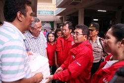 Telepon & Internet Gratis di Posko Banjir Telkomsel