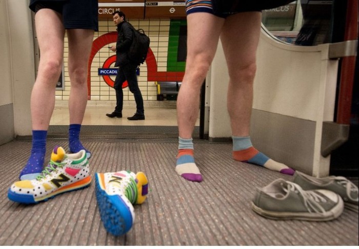 No Pants Subway Ride, Ramai-ramai Naik Subway Tanpa Celana