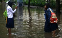  Kondisi Banjir dikawasan ini sering digunakan sebagai tempat berfoto ria.     