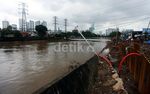Tanggul di Jl. Administrasi Negara Diperbaiki