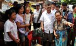JK Bersihkan Lumpur Sisa Banjir