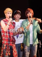 Konser Intim LUNAFLY dan LC9 di Jakarta